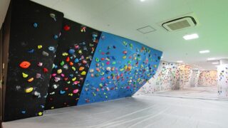 大阪府のクライミング施設「ディーボルダリング プラスリード なんば」